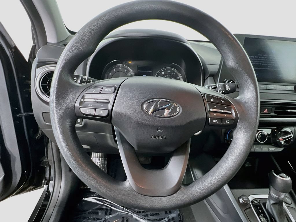Certified 2022 Hyundai Kona SEL AWD/4WD image 10