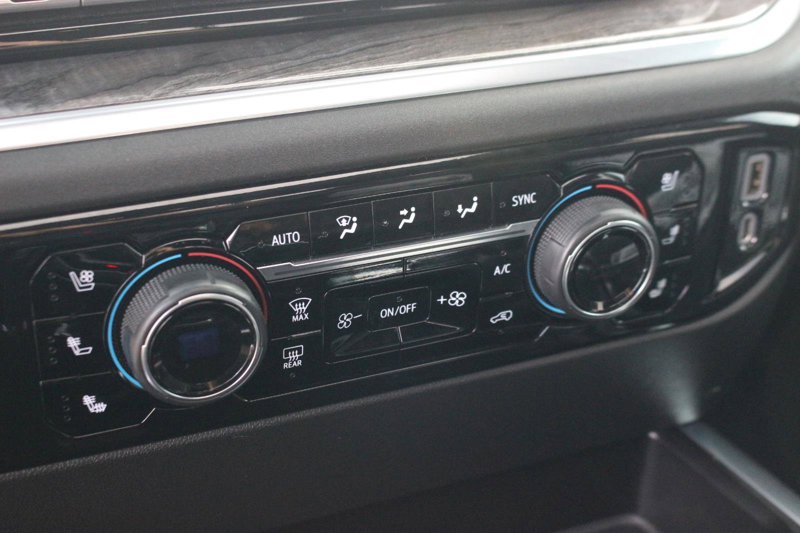 Used 2023 Chevrolet Silverado 1500 LTZ w/ LTZ Premium Package image 34