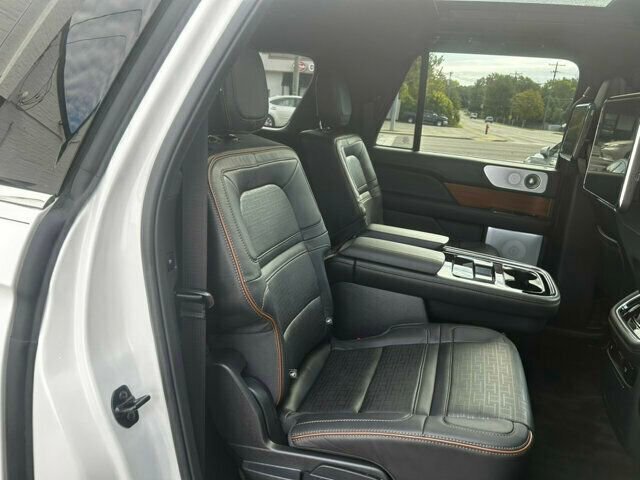 Used 2023 Lincoln Navigator L Black Label image 18
