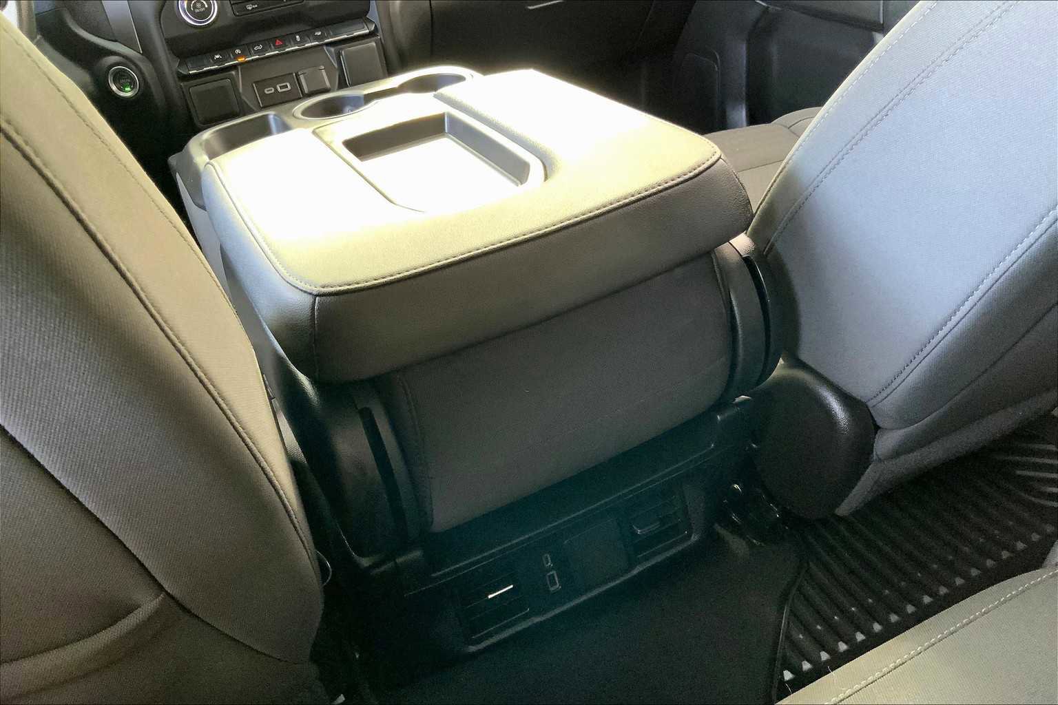 Certified 2025 Chevrolet Silverado 1500 Custom image 45