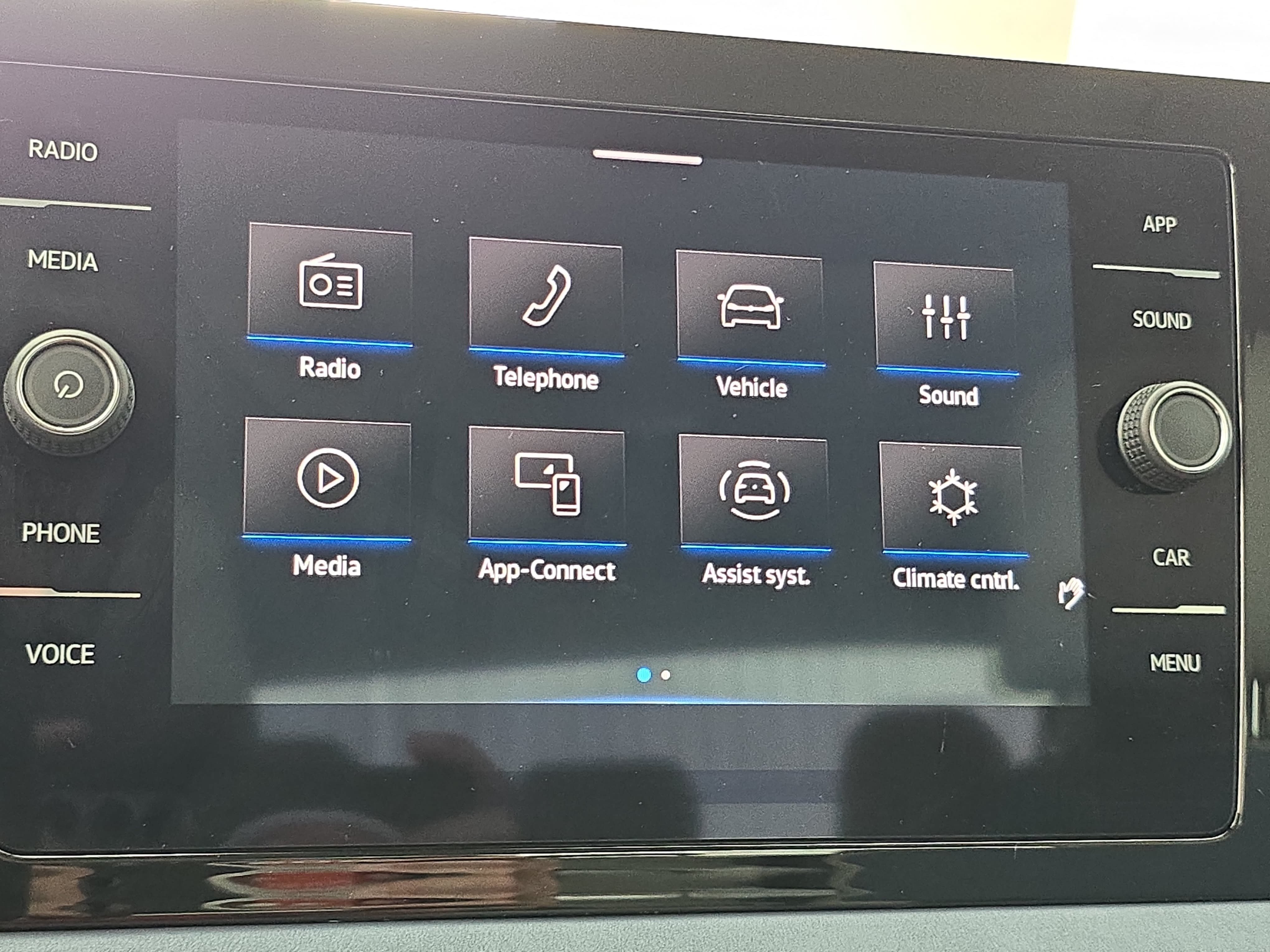 Certified 2025 Volkswagen Jetta SE w/ Sunroof Package FWD image 20