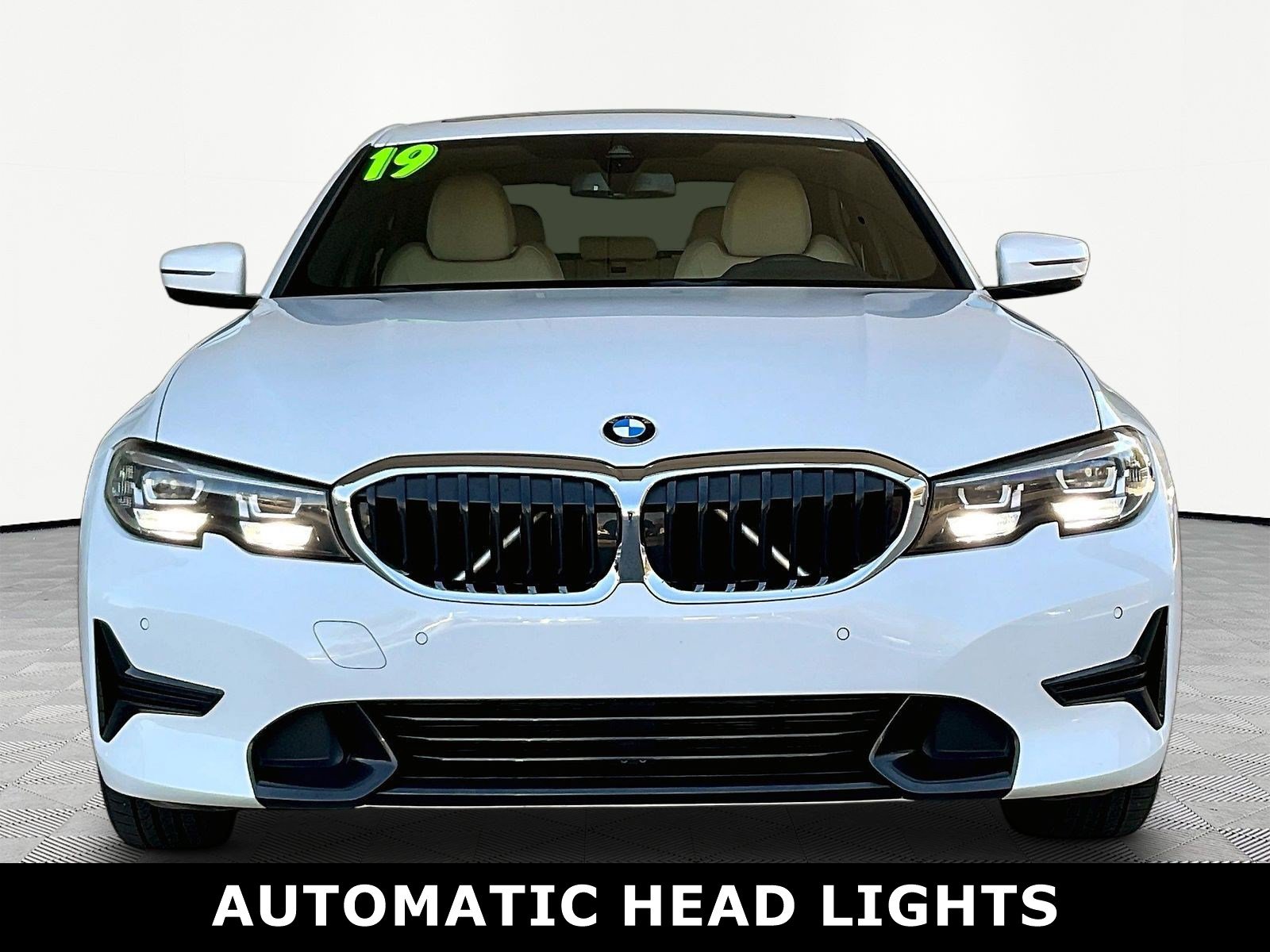 Used 2019 BMW 330i Sedan w/ Driving Assistance Package RWD image 2