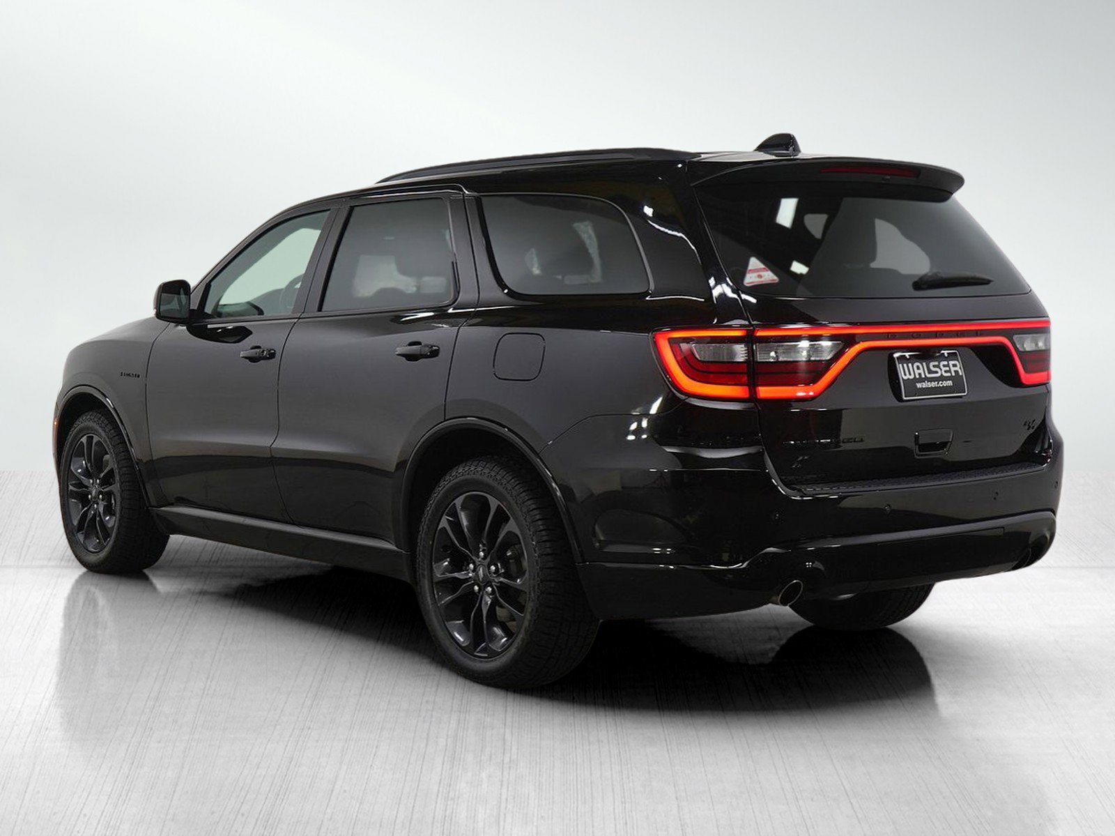 Used 2022 Dodge Durango R/T w/ Blacktop Package AWD/4WD image 3