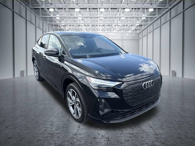 Used 2023 Audi Q4 e-tron Premium Plus w/ Premium Plus AWD/4WD image 7