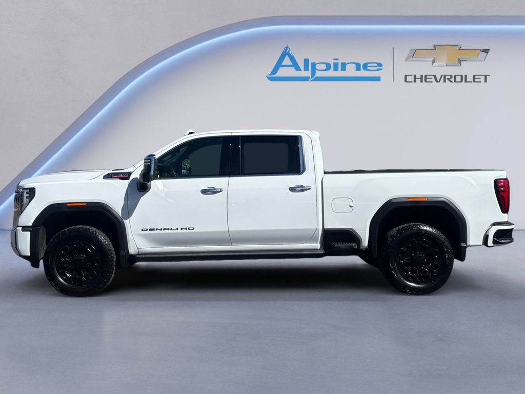 Used 2024 GMC Sierra 2500 Denali w/ Technology Package AWD/4WD image 2