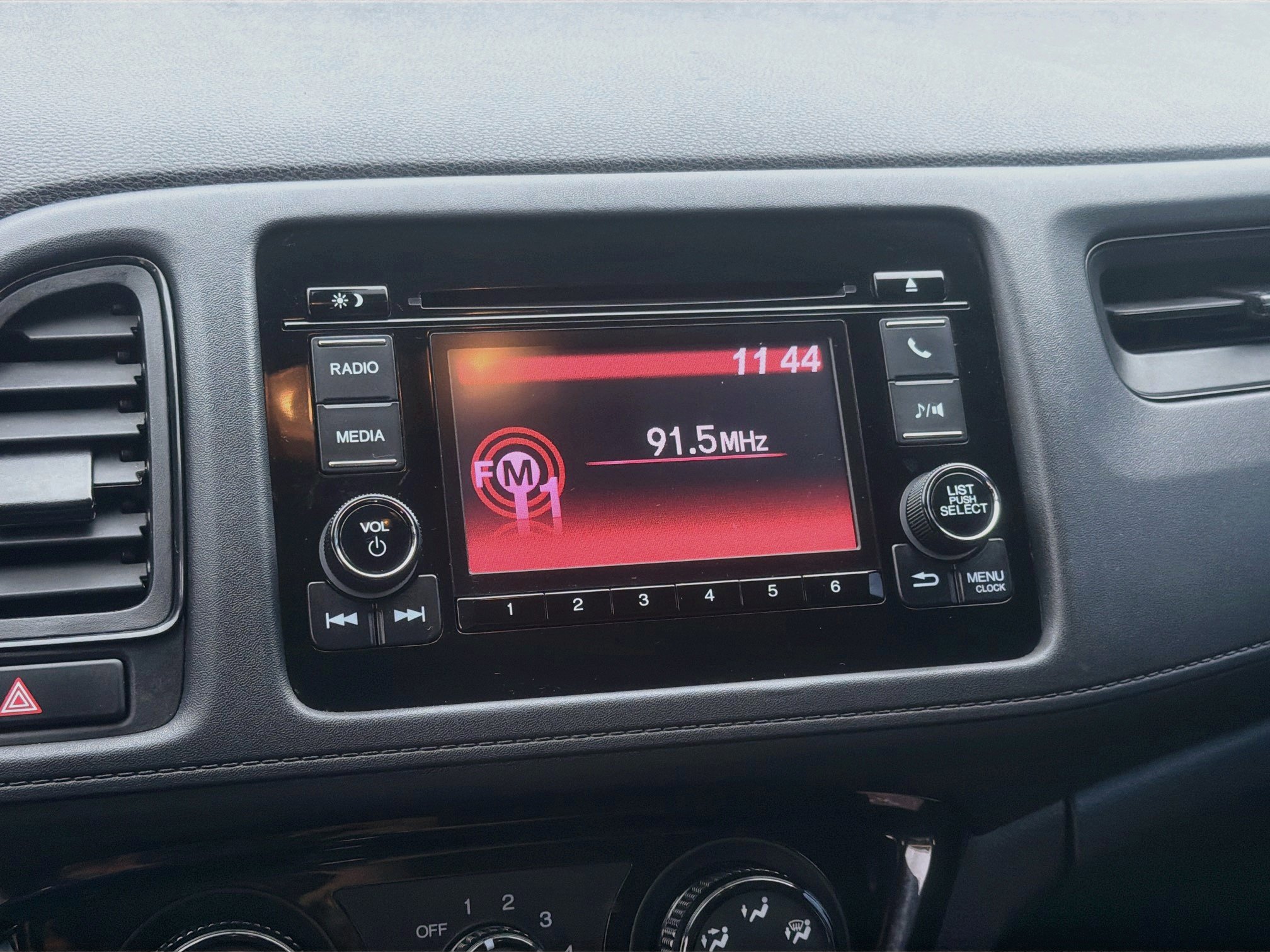 Used 2022 Honda HR-V LX image 12