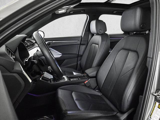 Used 2023 Audi Q3 2.0T Premium Plus w/ Premium Plus Package image 17