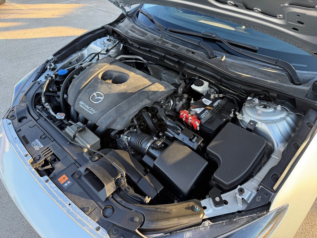 Used 2018 MAZDA MAZDA3 Grand Touring w/ Premium Equipment Package FWD image 34