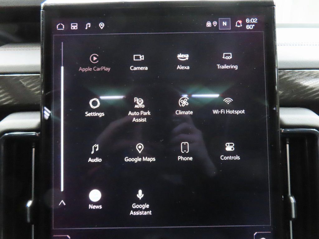 Used 2025 GMC Yukon XL AT4 w/ AT4 Premium Package image 23