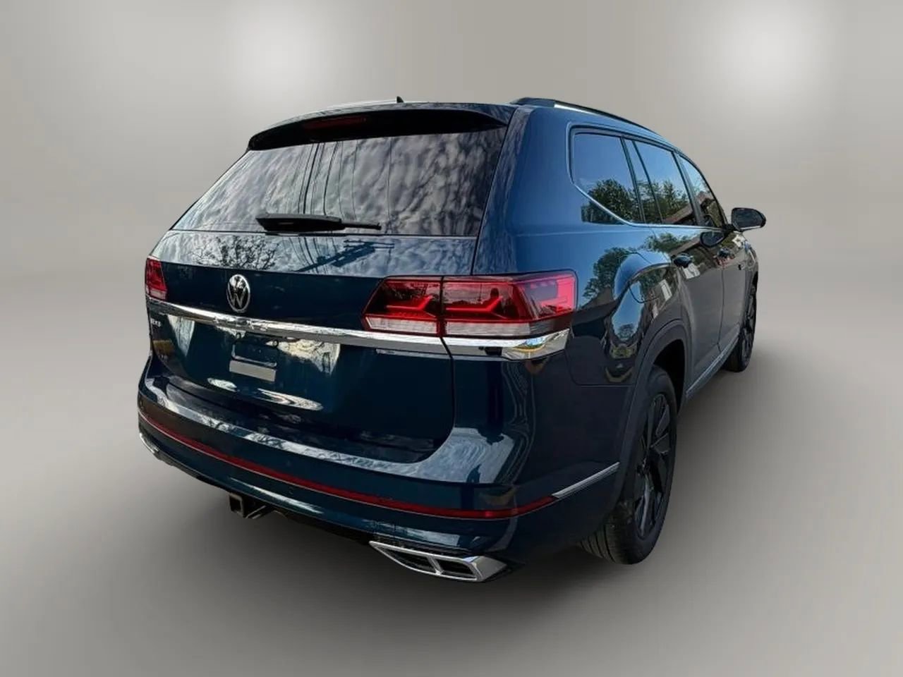Used 2021 Volkswagen Atlas SE w/ Panoramic Sunroof Package FWD image 6