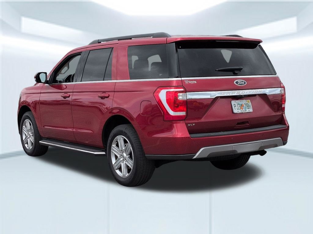 Used 2021 Ford Expedition XLT image 2