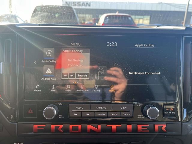 Used 2025 Nissan Frontier PRO-4X image 25