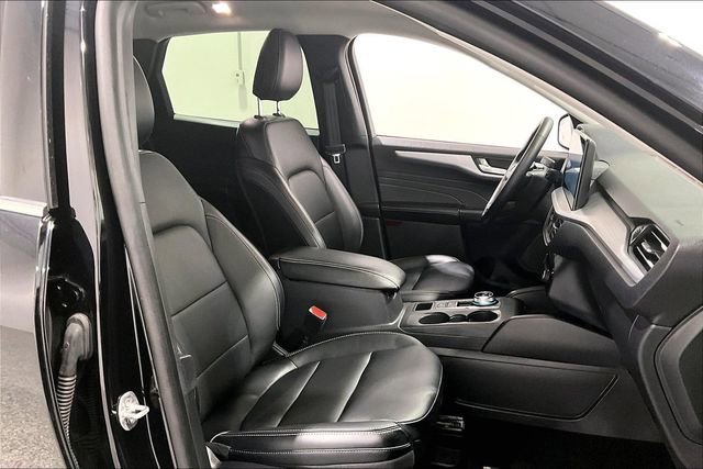 Used 2025 Ford Escape Platinum AWD/4WD image 37