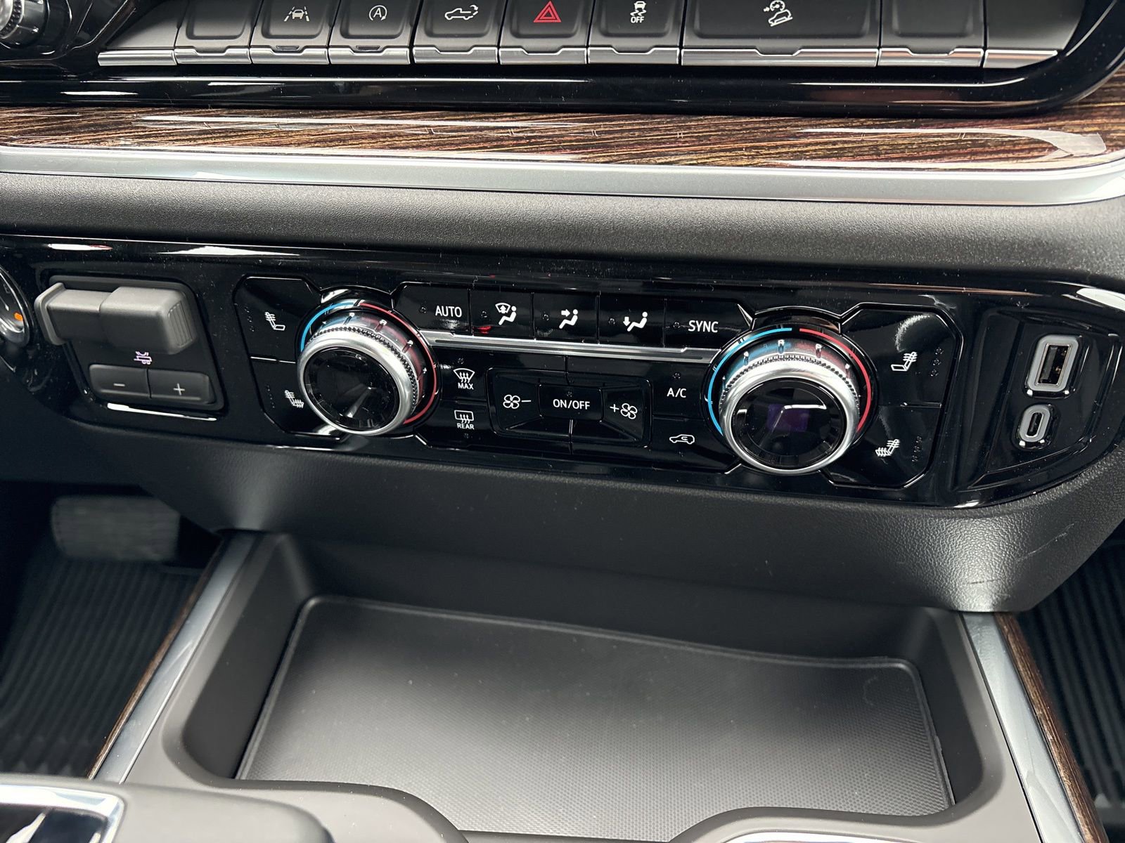 New 2026 GMC Sierra 1500 Elevation w/ Preferred Package image 18