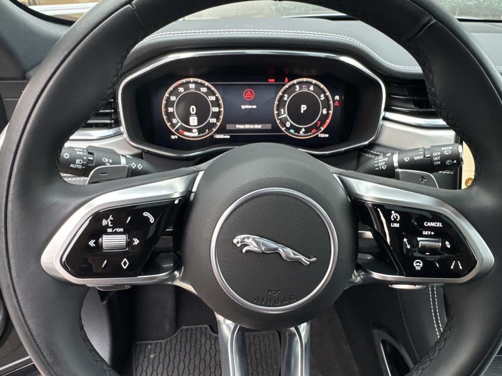 Certified 2024 Jaguar F-PACE R-Dynamic S AWD/4WD image 29