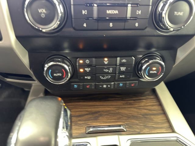 Used 2020 Ford F150 Lariat image 23