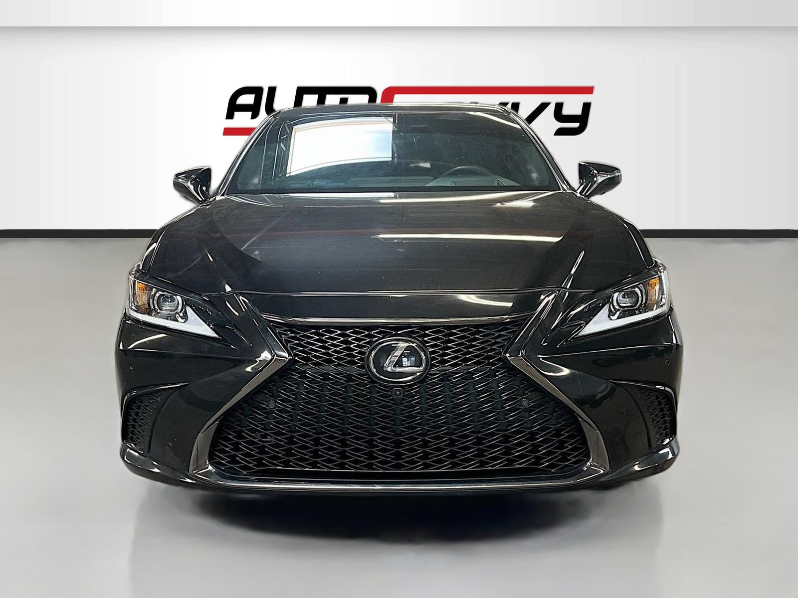 Used 2024 Lexus ES 350 F Sport w/ Accessory Package (Z2) FWD image 2