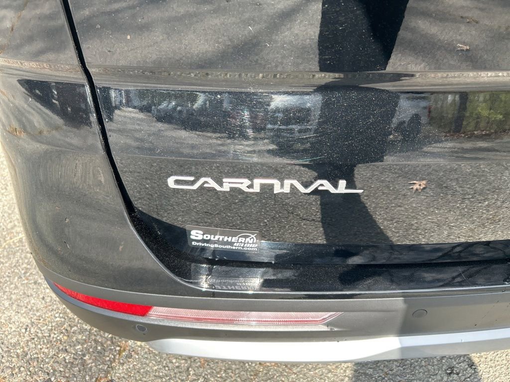 Used 2024 Kia Carnival LX image 10