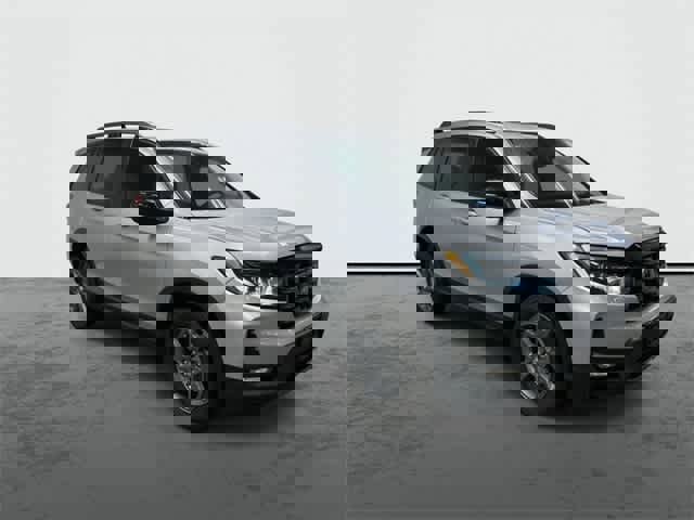 Certified 2025 Honda Passport TrailSport image 5