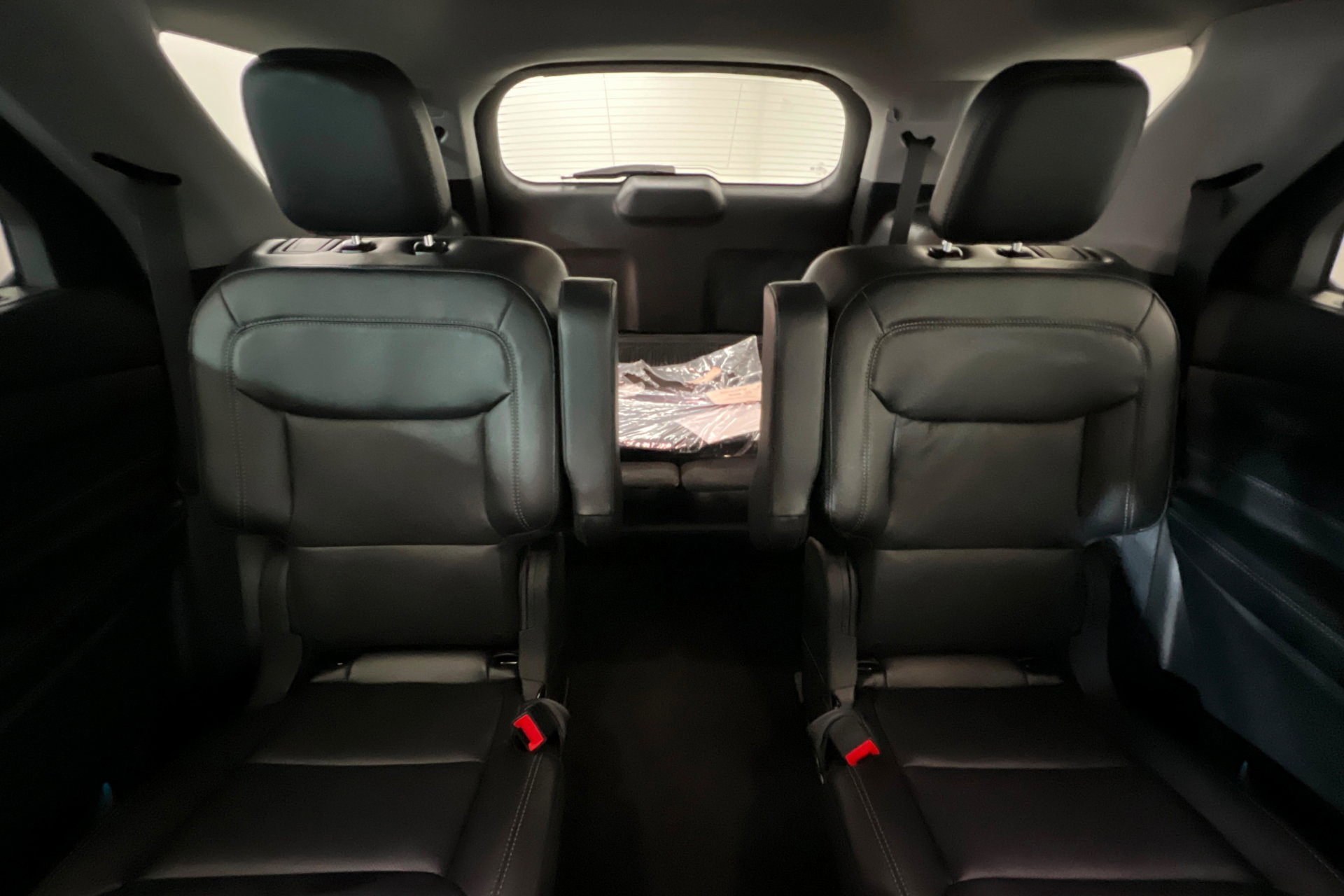 Used 2024 Ford Explorer Limited w/ Equipment Group 301A AWD/4WD image 25