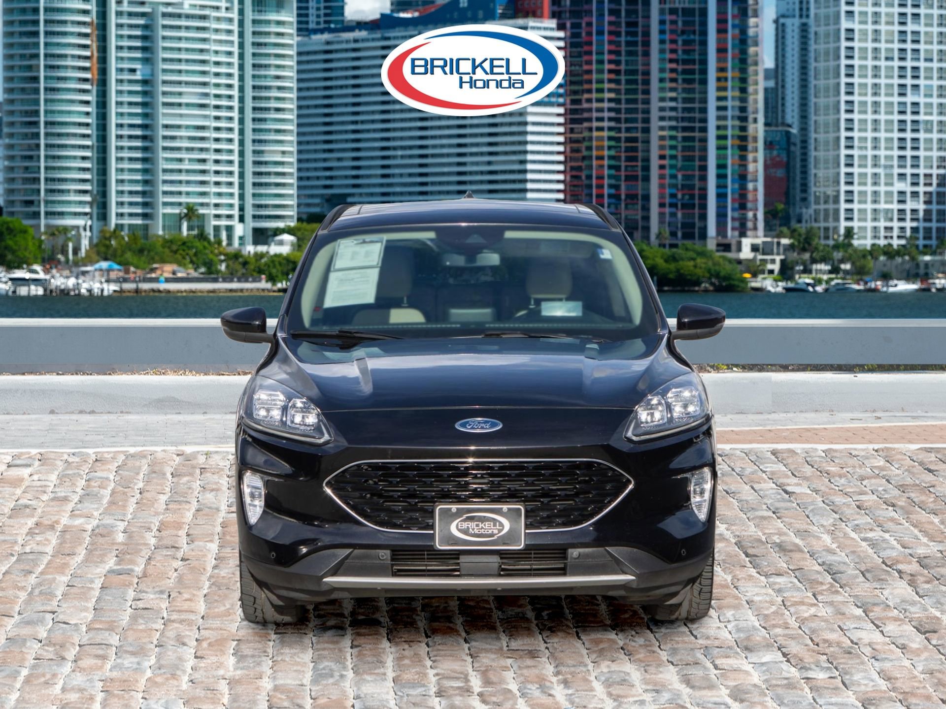 Used 2020 Ford Escape Titanium w/ Titanium Premium Package 2.0 AWD/4WD image 2