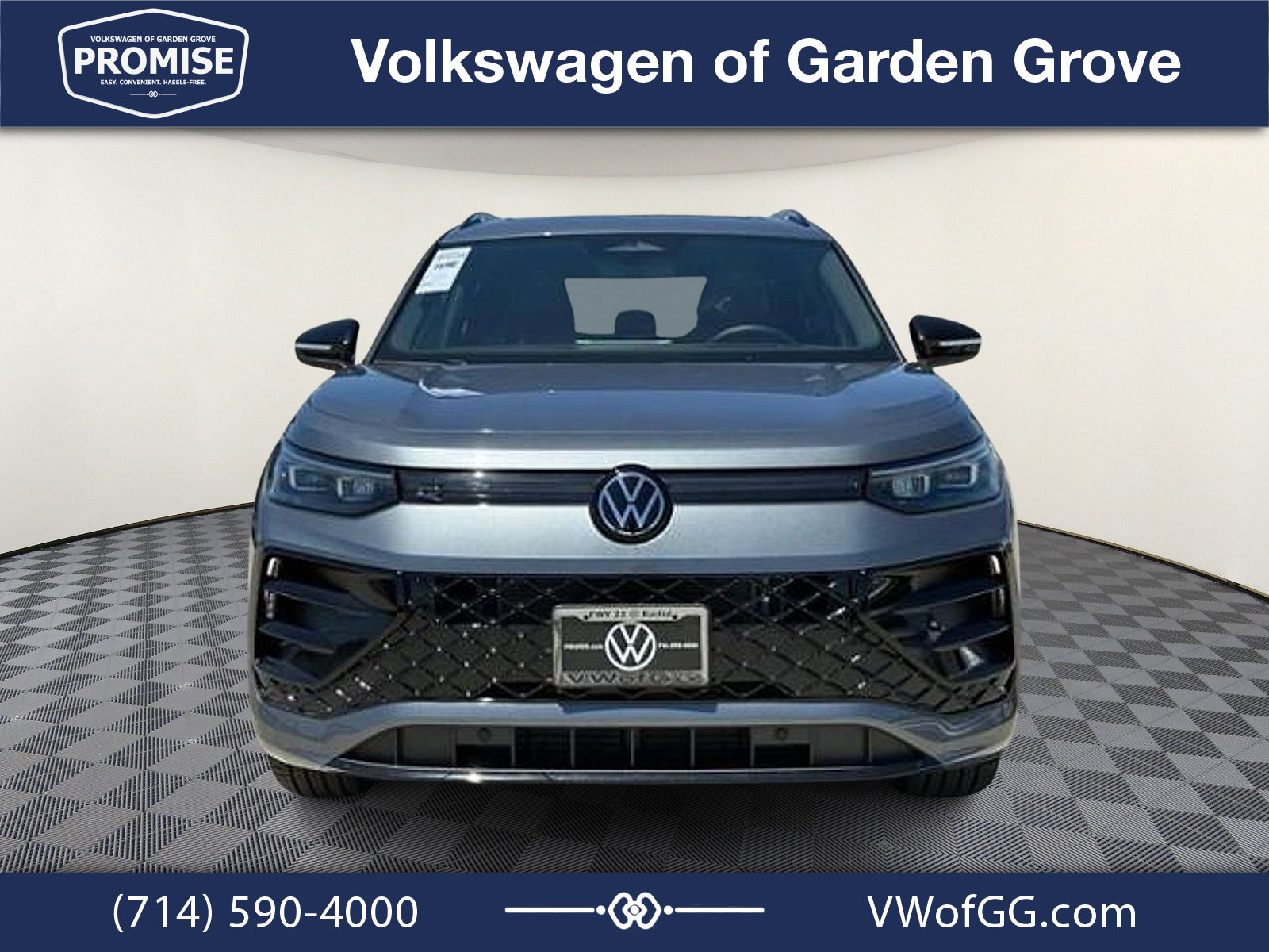 New 2026 Volkswagen Tiguan SE R-Line FWD image 3