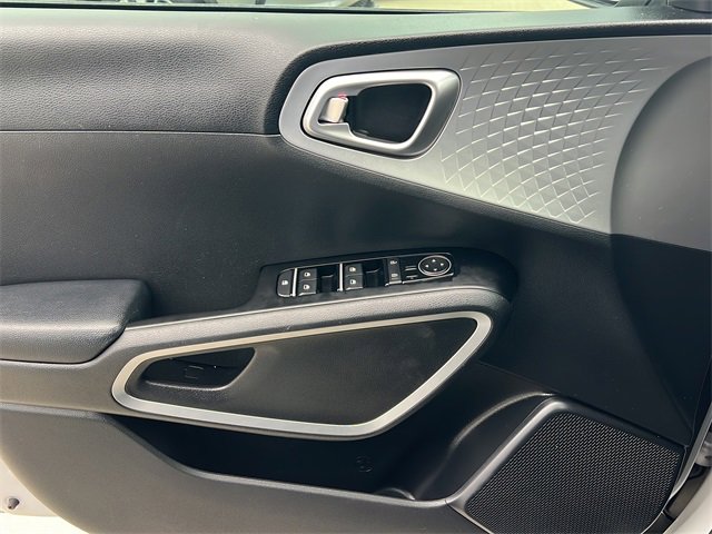 Used 2020 Kia Soul LX image 23