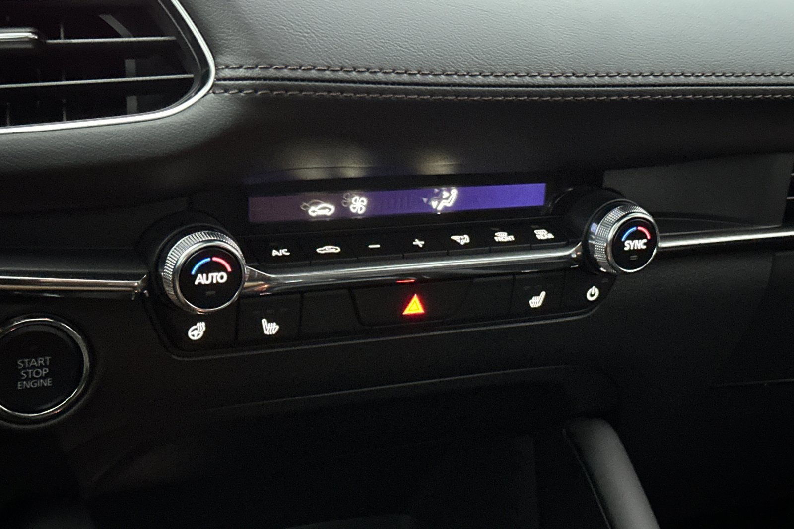 New 2026 MAZDA MAZDA3 Hatchback w/Premium Plus Pkg image 24