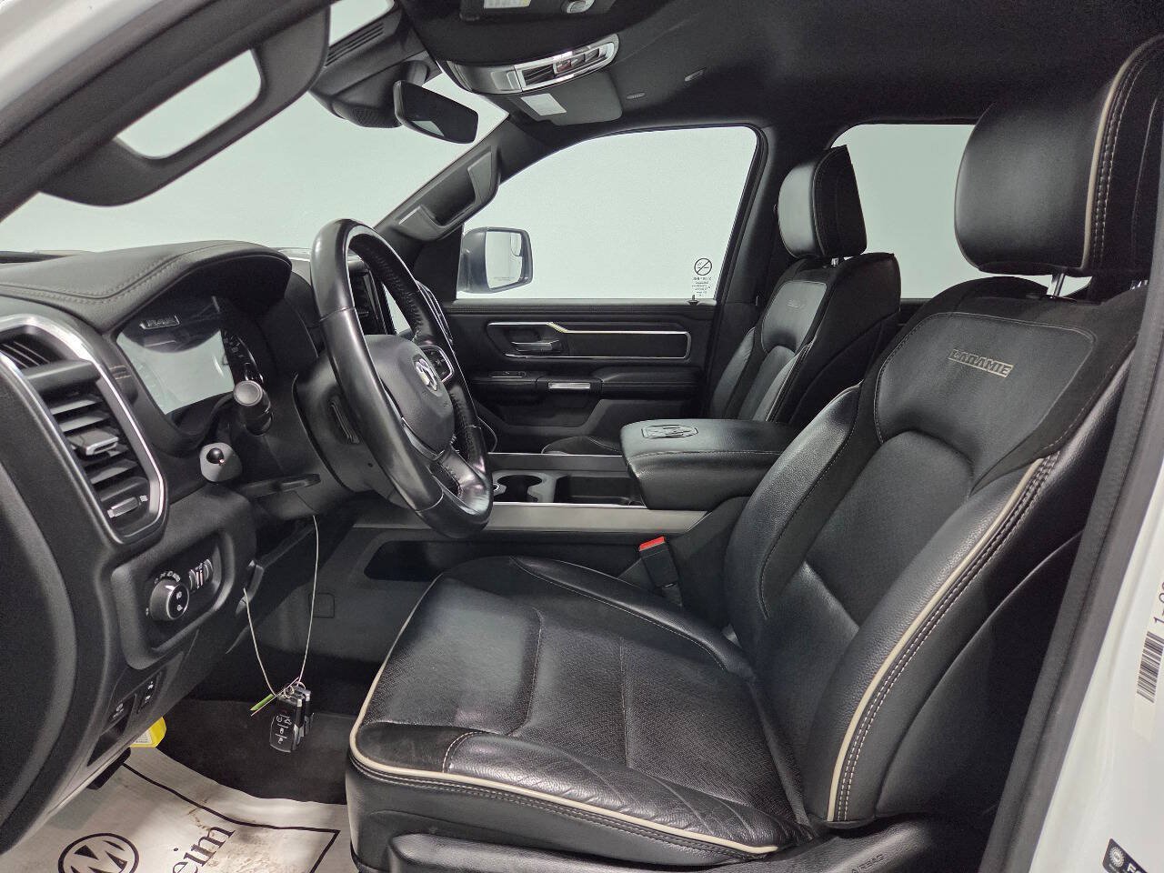Used 2023 RAM 1500 Laramie AWD/4WD image 16