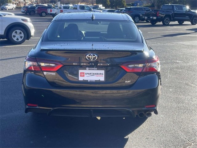 Used 2024 Toyota Camry SE image 5