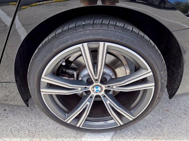 Used 2022 BMW 330i Sedan w/ Driving Assistance Package RWD image 18