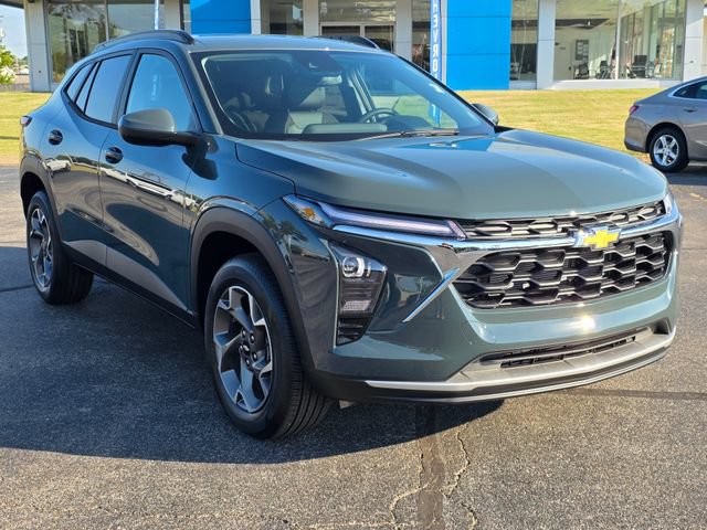 New 2026 Chevrolet Trax LT w/ Driver Confidence Package FWD image 17