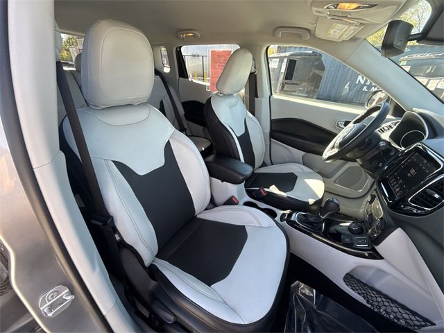 Used 2019 Jeep Compass Limited image 23