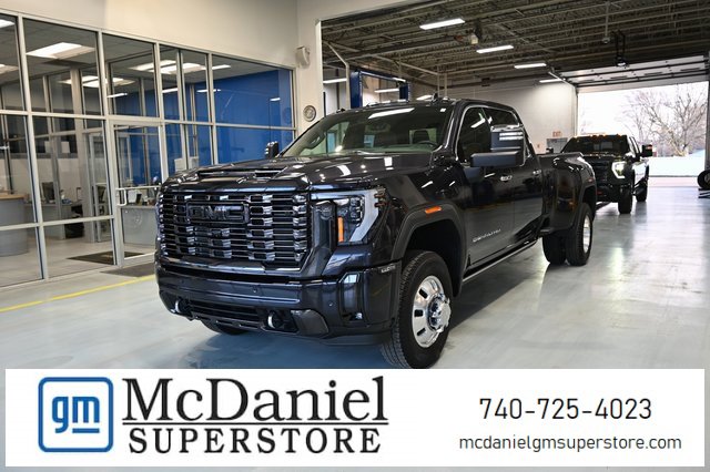 Used 2024 GMC Sierra 3500 Denali Ultimate image 1