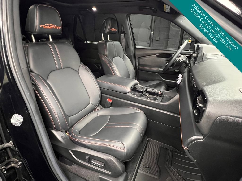 Used 2025 Honda Pilot TrailSport image 7