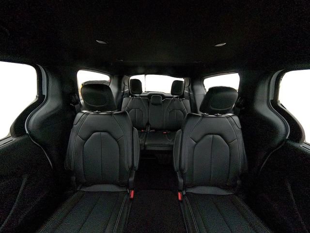 New 2026 Chrysler Pacifica Select AWD/4WD image 34