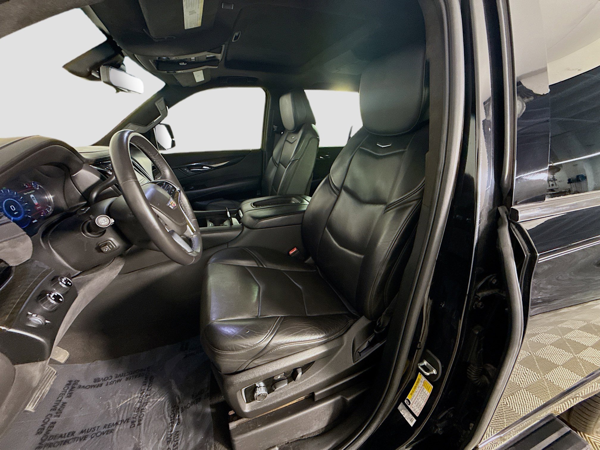 Used 2019 Cadillac Escalade Platinum w/ Escalade Sport Edition image 22