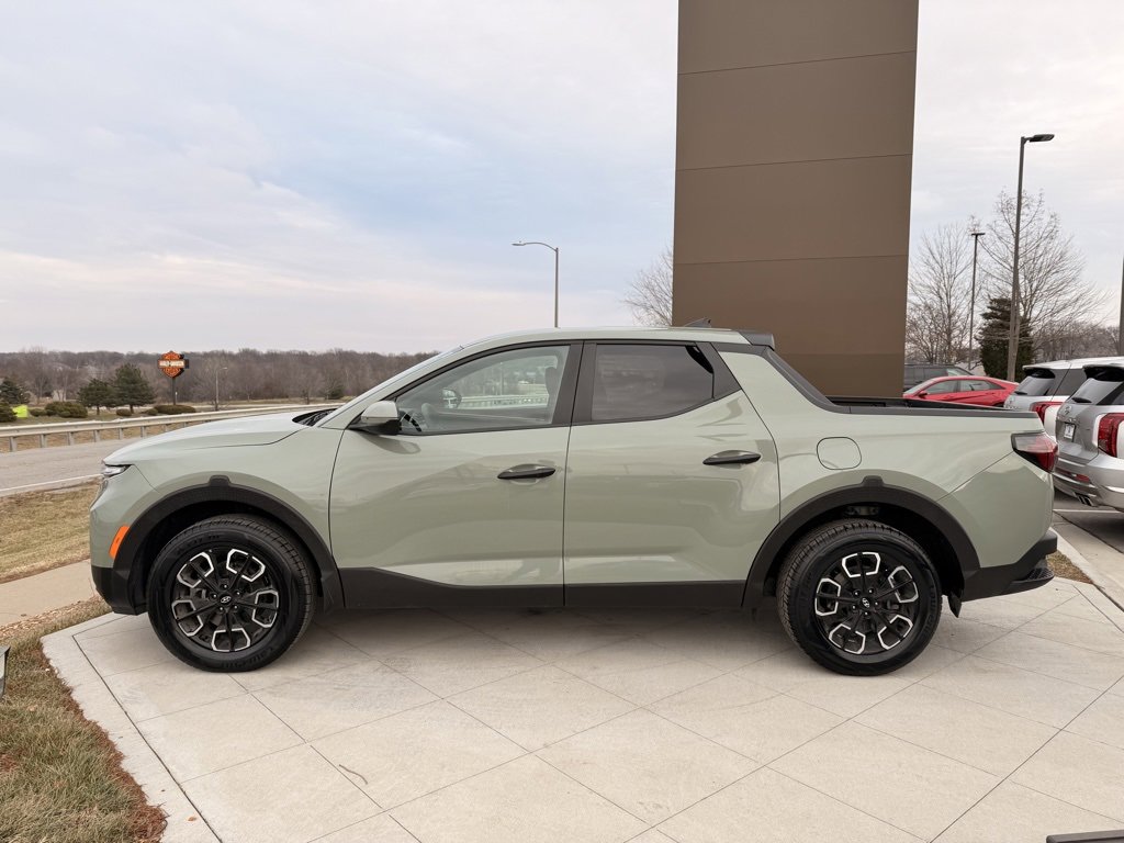 Used 2022 Hyundai Santa Cruz SEL image 2