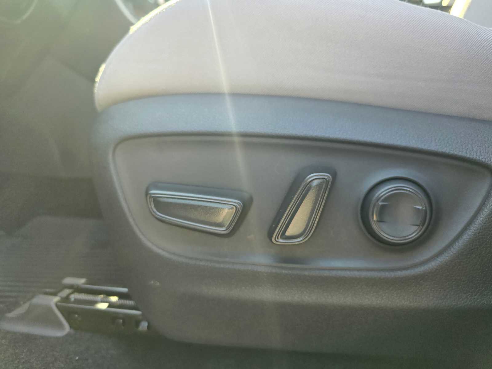 Certified 2025 Toyota RAV4 XLE w/ Convenience Package image 23