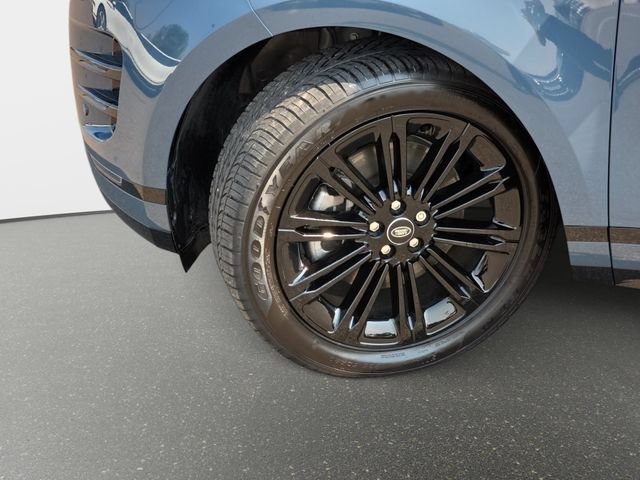Certified 2025 Land Rover Range Rover Evoque Dynamic SE AWD/4WD image 34