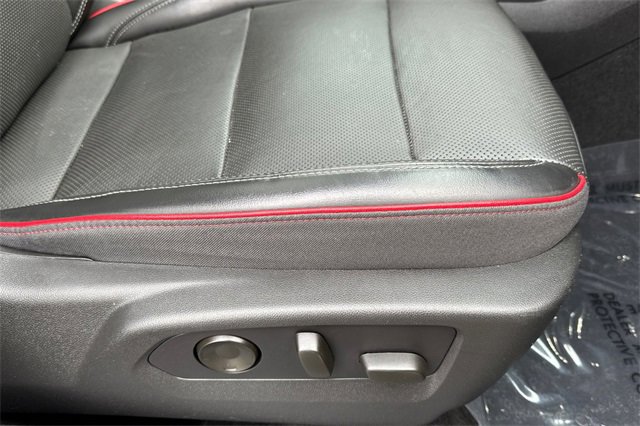 Used 2022 Buick Envision Essence w/ Sport Touring Package image 23