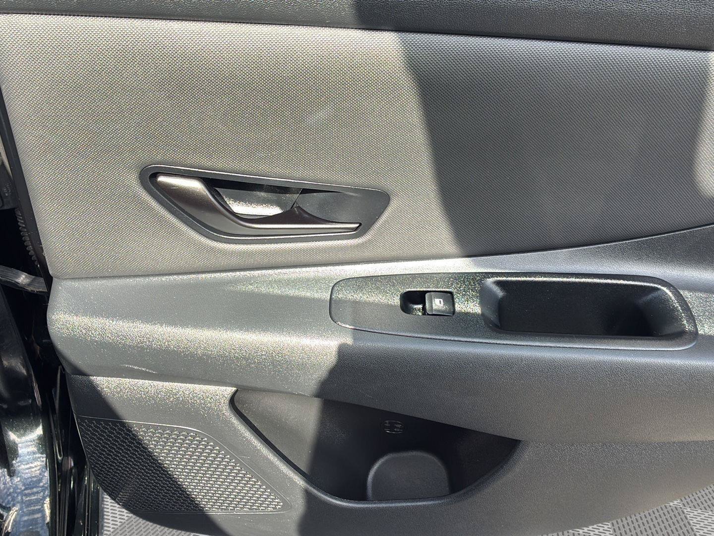 Certified 2025 Hyundai Elantra Sport FWD image 15