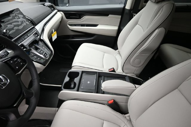 New 2027 Honda Odyssey Touring image 18