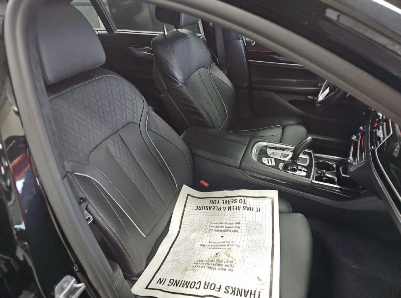 Used 2017 BMW 750i RWD image 14