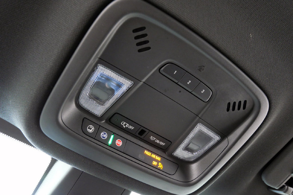 Used 2023 Chevrolet Traverse LT w/ LPO, Floor Liner Package AWD/4WD image 32