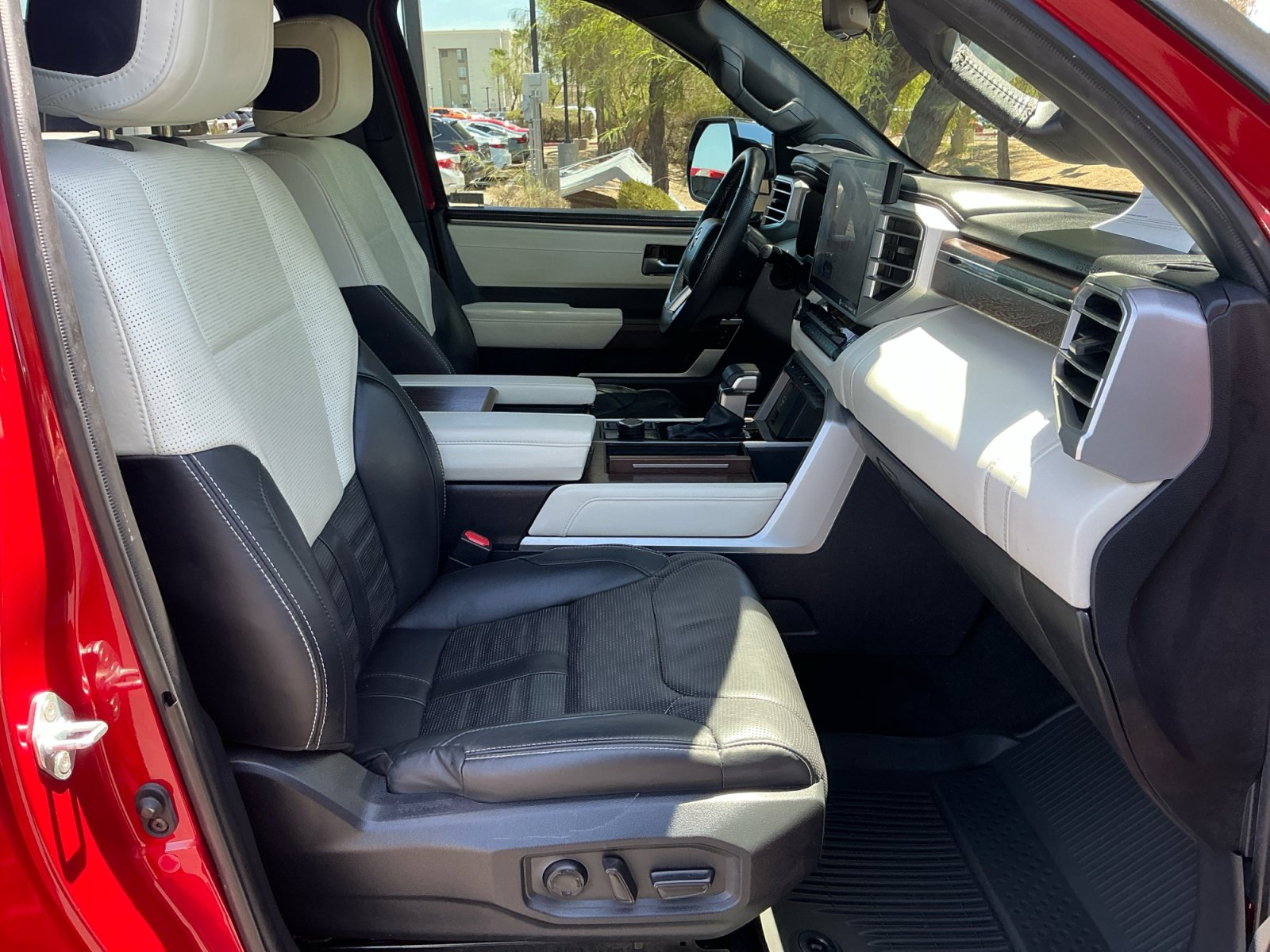 Certified 2024 Toyota Sequoia Capstone AWD/4WD image 19