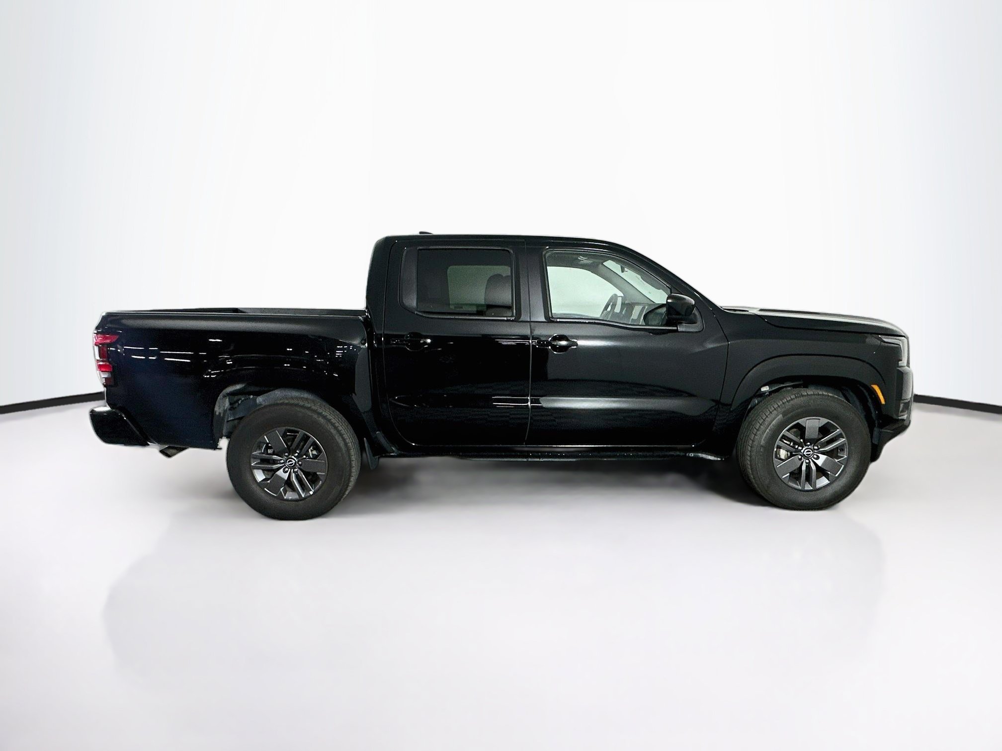 Used 2026 Nissan Frontier SV RWD image 10
