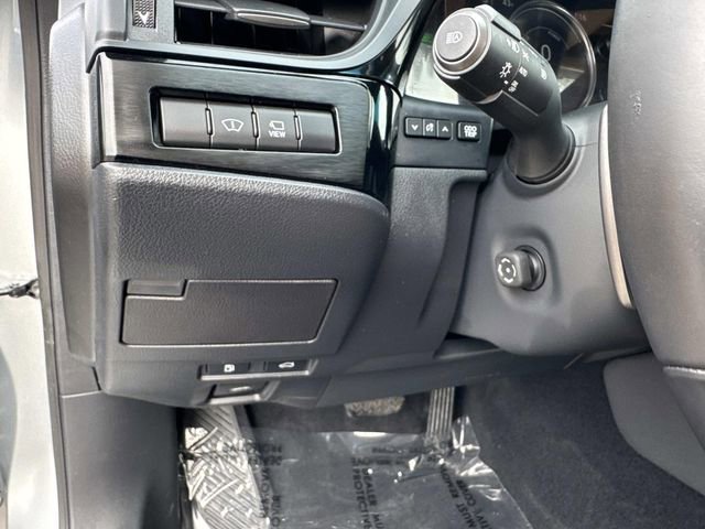 New 2025 Lexus ES 300h w/ Accessory Package (Z2) image 31