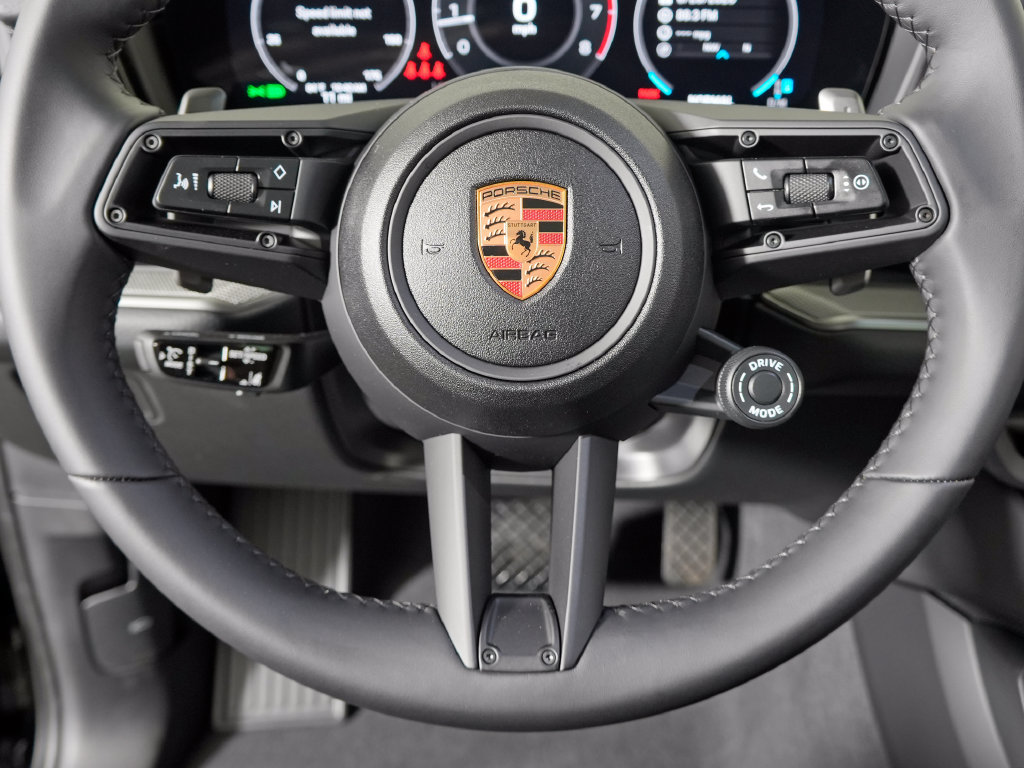 New 2026 Porsche Cayenne Coupe AWD/4WD image 24