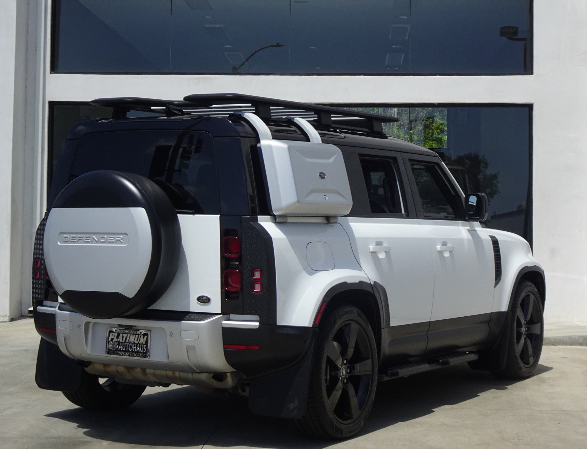 Used 2021 Land Rover Defender 110 SE AWD/4WD image 7